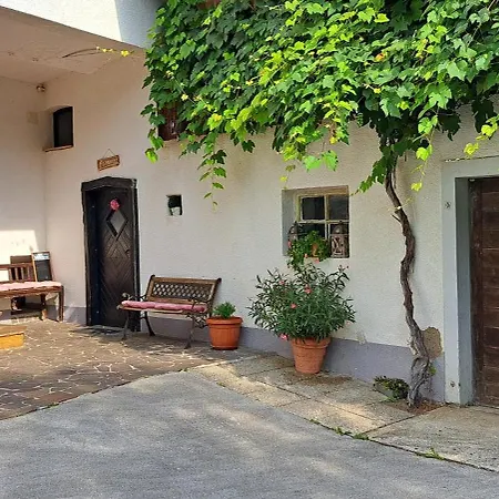 Ana Antloga アパート ブレッド