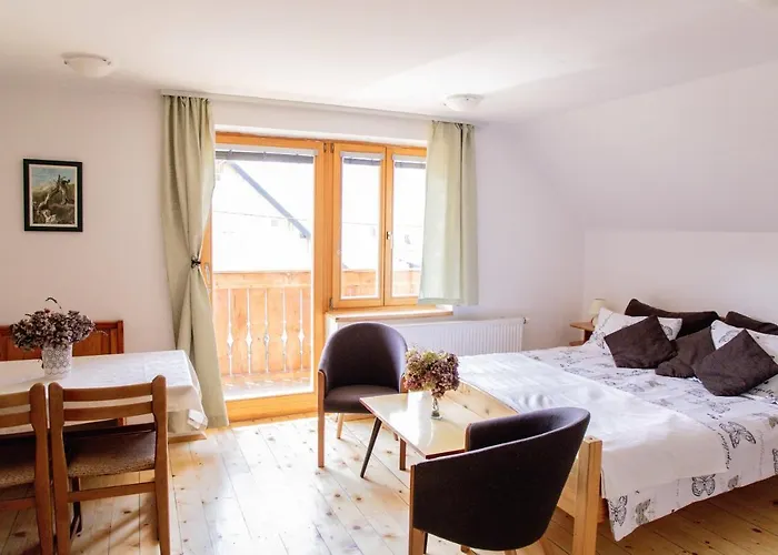 아파트 Ana Antloga *